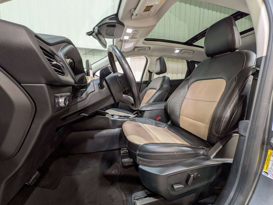 Ford Escape Titanium Plug-In Hybrid FWD 2022 Gris