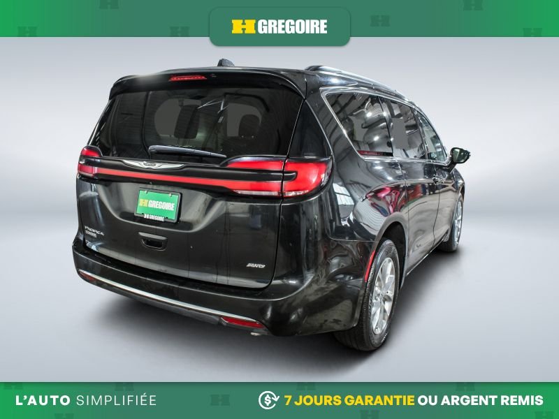 Chrysler Pacifica 2022 Noir Laval - photo #8