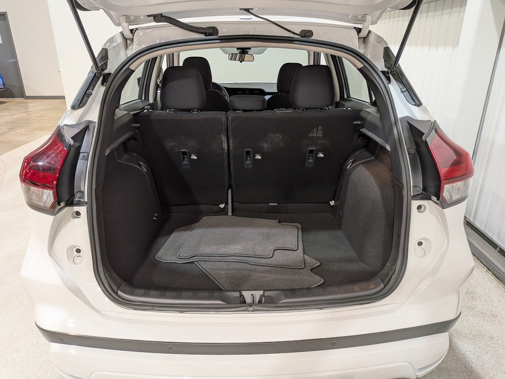 2024 Nissan Kicks S FWD White Val-David - photo #8