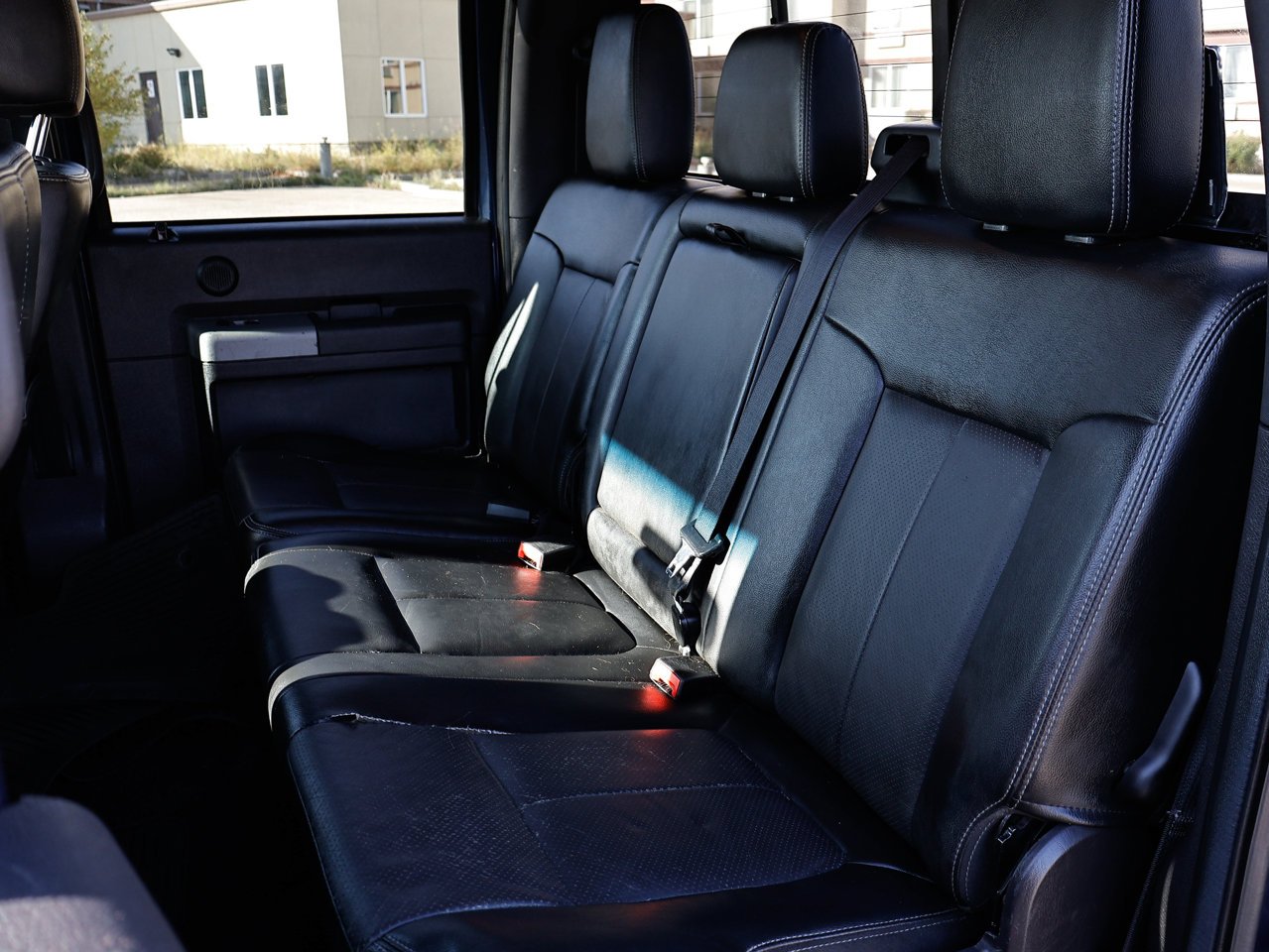 2016 Ford Super Duty F-350 DRW 2WD Crew Cab 172 Lariat Blue Sherwood Park - photo #25