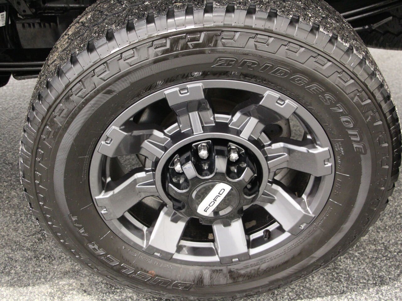 2024 Ford Super Duty F-250 SRW LARIAT Black Saint-Eustache - photo #23