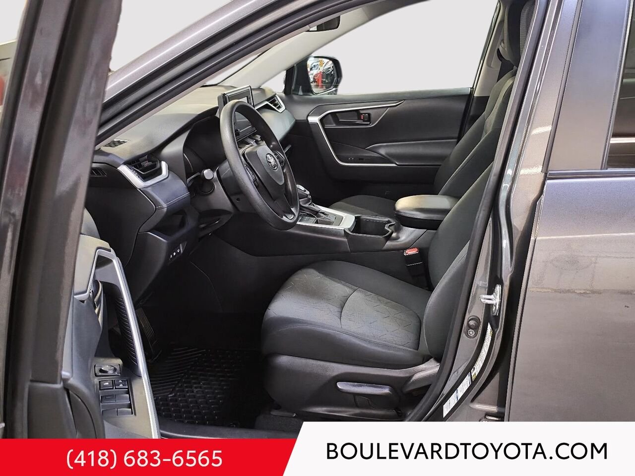 Toyota RAV4 100600A-2 | LE, AWD 2022 Gris Québec - photo #8