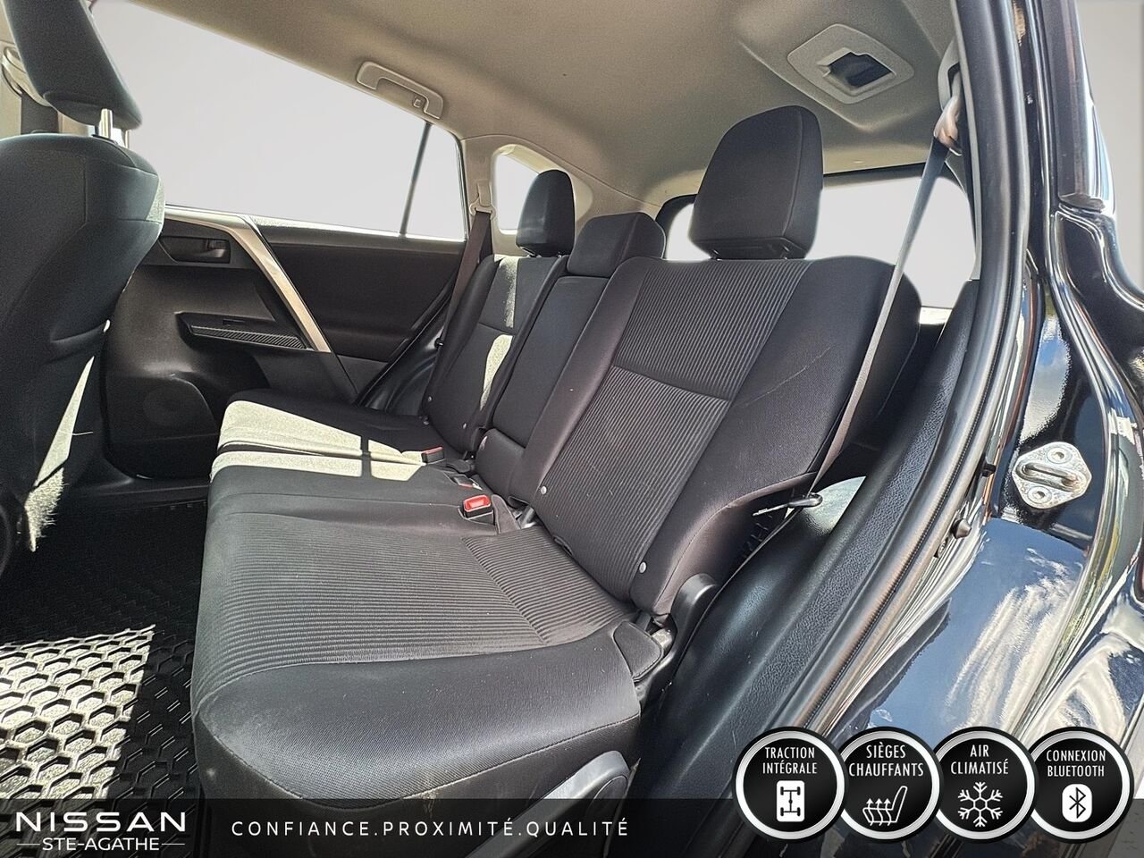 Toyota RAV4 2015 Noir Saint-Jérôme - photo #8