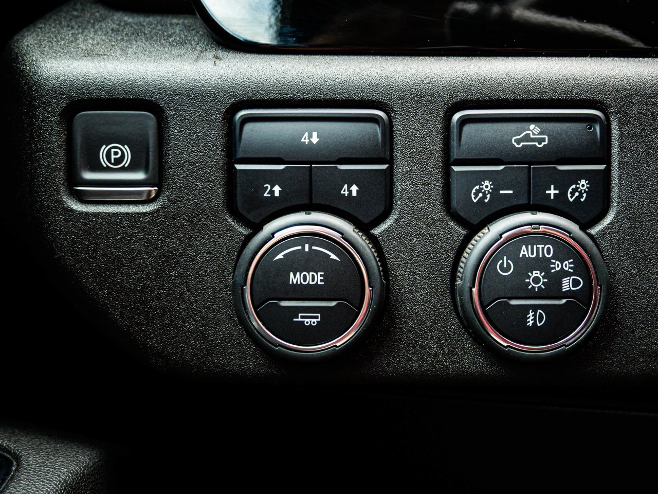 2025 Chevrolet Silverado 2500HD 4WD Crew Cab 159 LT White Sherwood Park - photo #17