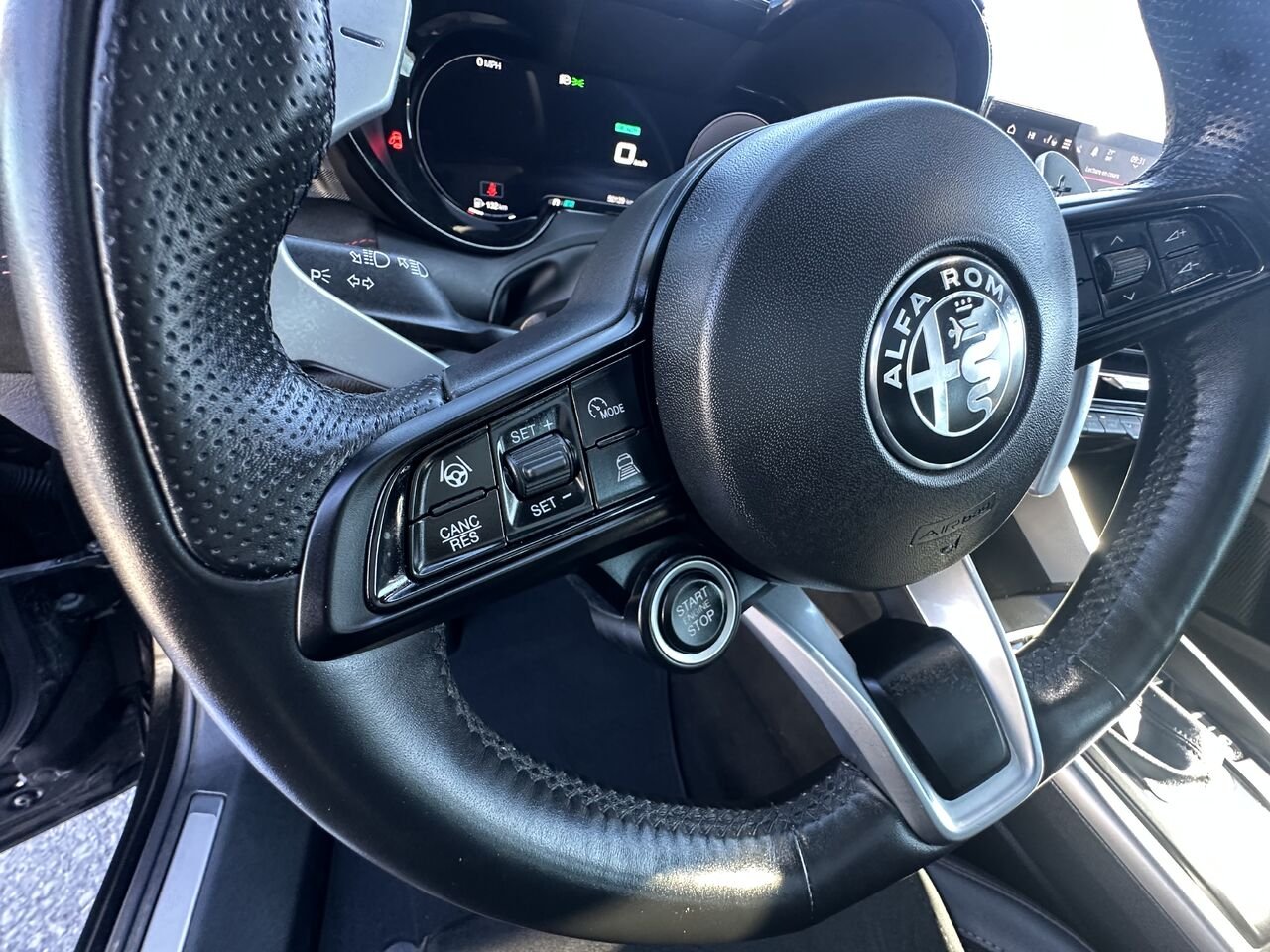 ALFA ROMEO TONALE VELOCE Veloce TIe 2024 Noir Ottawa & Gatineau - photo #5