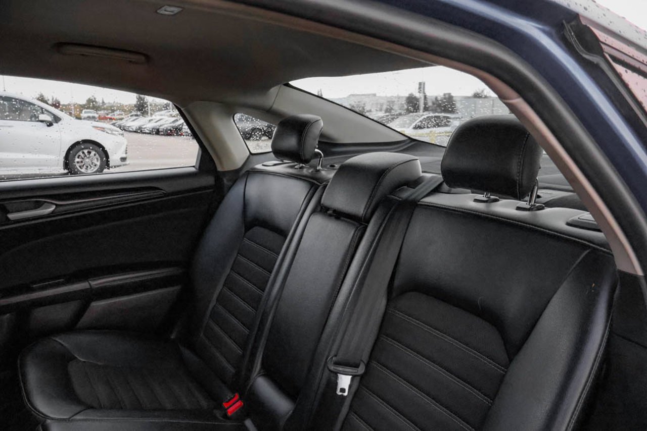 2018 Ford Fusion SE FWD Blue Sherwood Park - photo #30