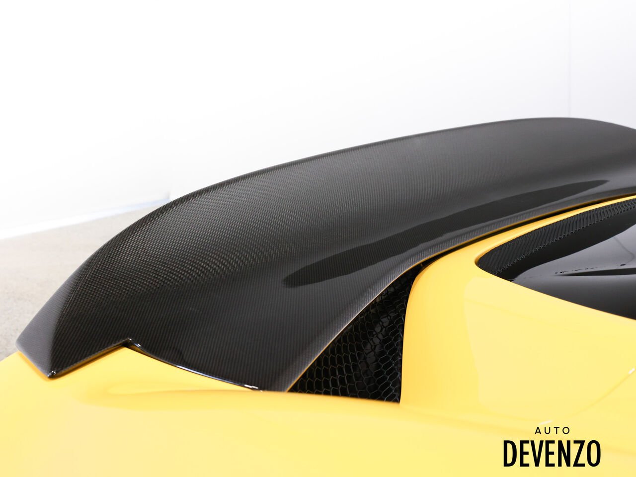 2024 Ferrari 296 GTS Yellow Saint-Eustache - photo #4