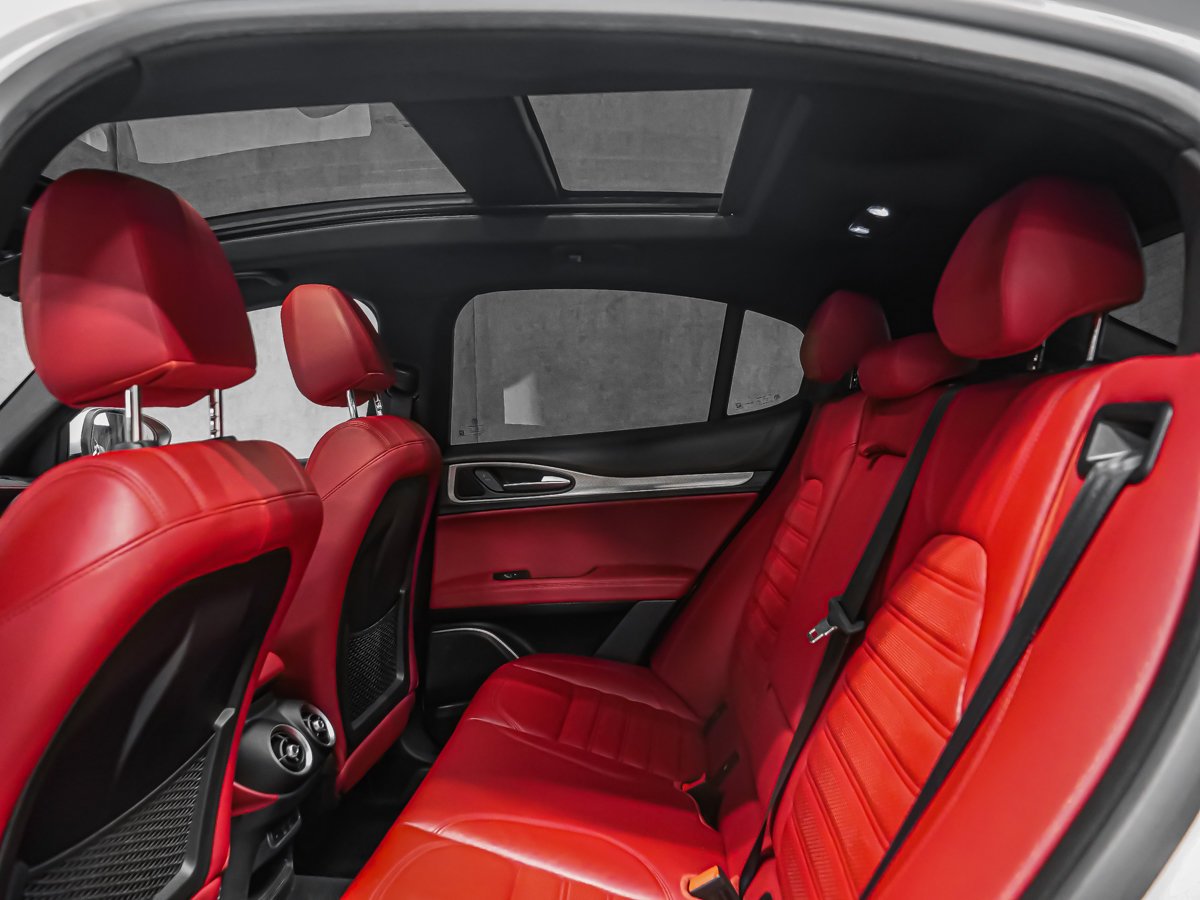 2020 Alfa Romeo Stelvio TI SPORT ASSIST CONDUITE HARMAN KARDON ROUES 20po White Montreal - photo #15