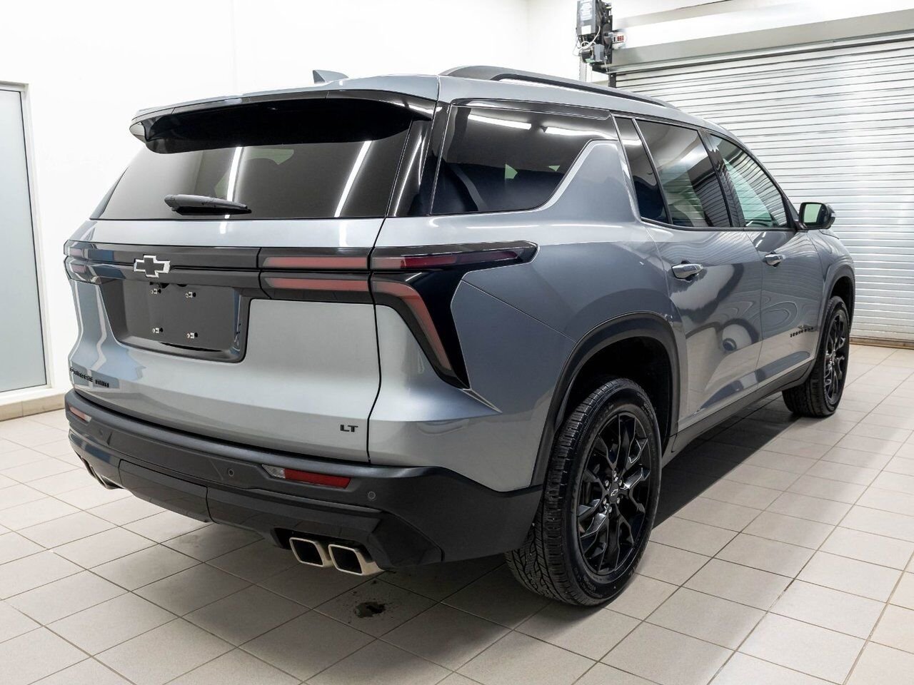 Chevrolet Traverse LT SPORT AWD 7 PLACES *CAM 360* GR REMORQ *CARPLAY 2024 Gris Saint-Jérôme - photo #7