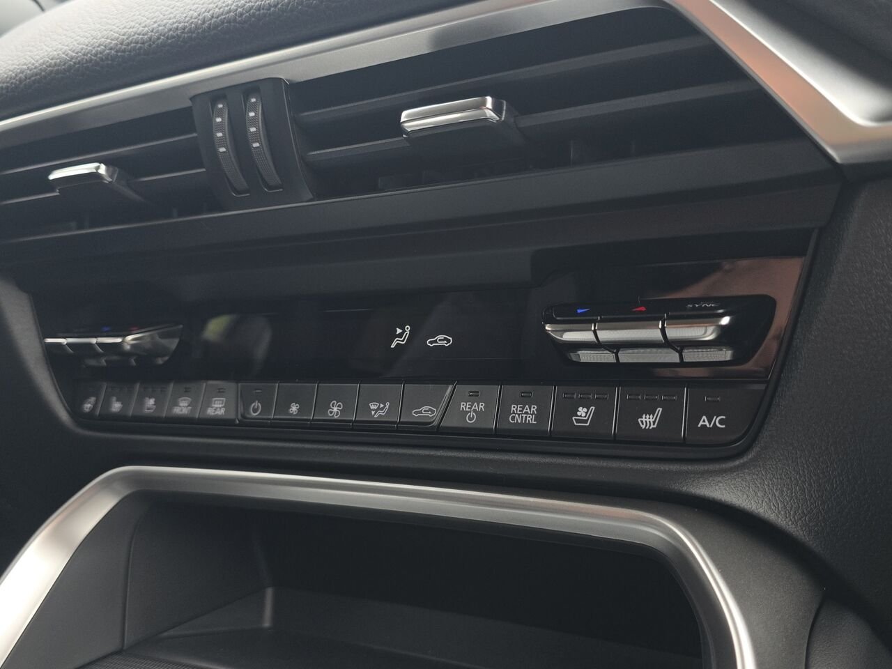 Mazda CX-70 hybride rechargeable GS-L SC TI 2026 Noir de jais mica Val-David - photo #27