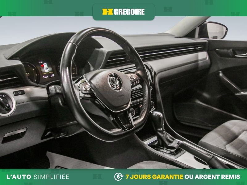 2020 Volkswagen Passat Black Blainville - photo #11