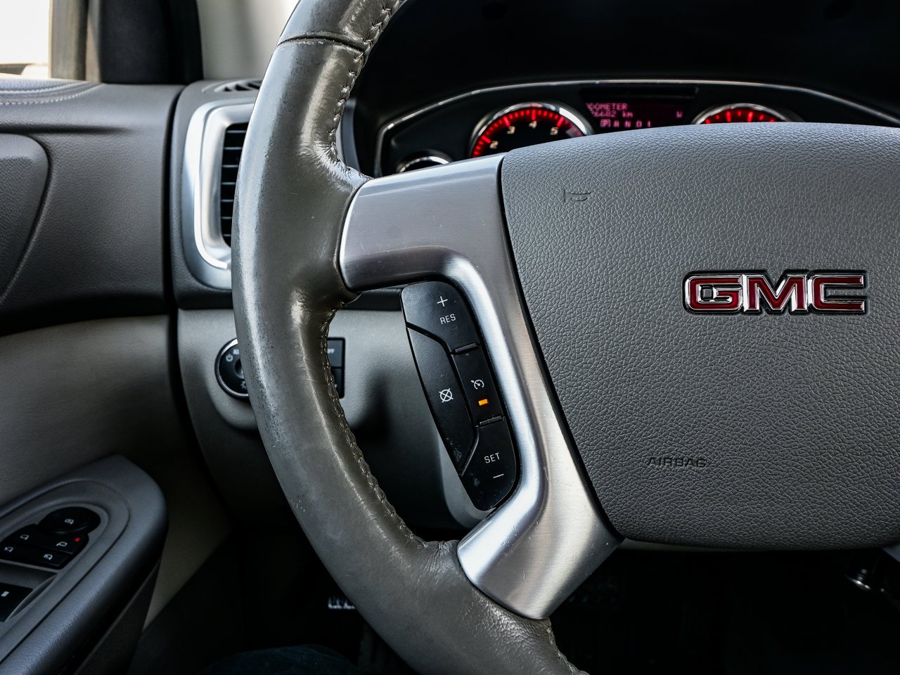 2014 GMC Acadia AWD 4dr SLT2 White Sherwood Park - photo #23