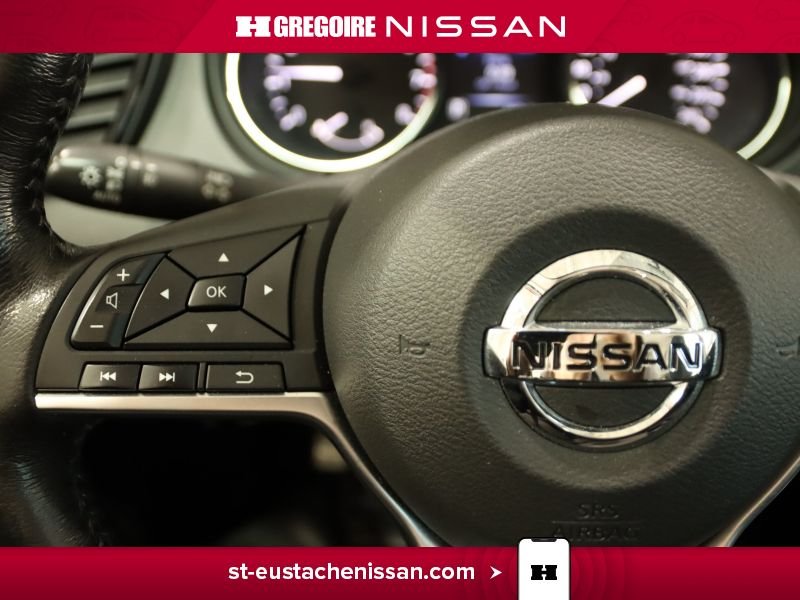 2017 Nissan Qashqai Red Saint-Eustache - photo #27