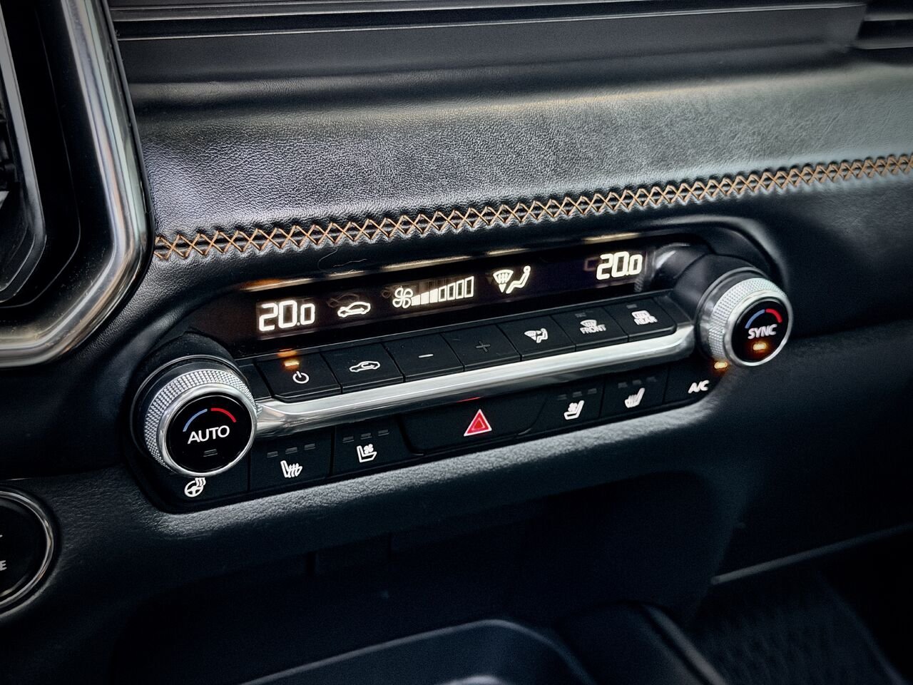 2023 Mazda CX-50 Black Notre-Dame-des-Prairies - photo #30