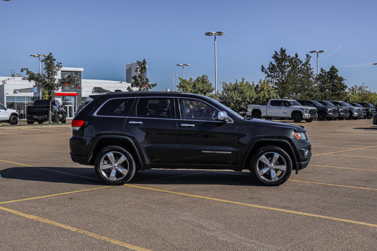 2016 Jeep Grand Cherokee 4WD 4dr Limited Black Sherwood Park - photo #9