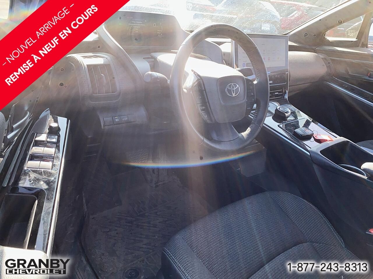2023 Toyota bZ4X XLE TI | 27-0100A Grey Granby - photo #8