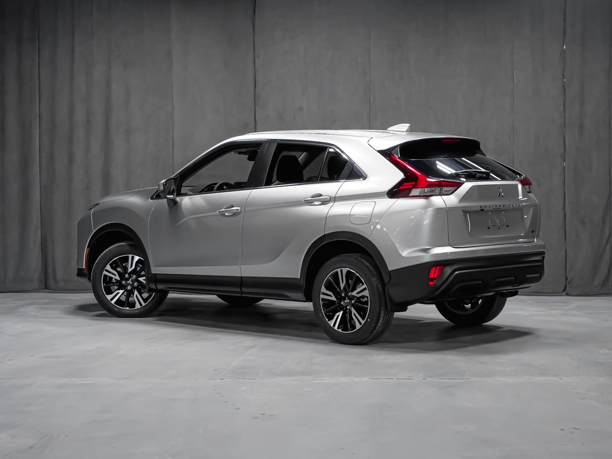 Mitsubishi Eclipse Cross ES 2026 Gris titane métallisé Montréal - photo #5