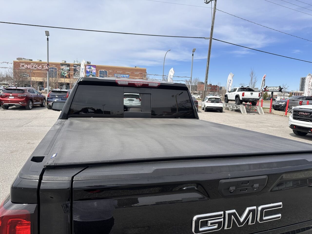 GMC SIERRA K1500 DENALI Denali cabine multiplace 4RM 147 po 2023 Noir Gatineau - photo #18