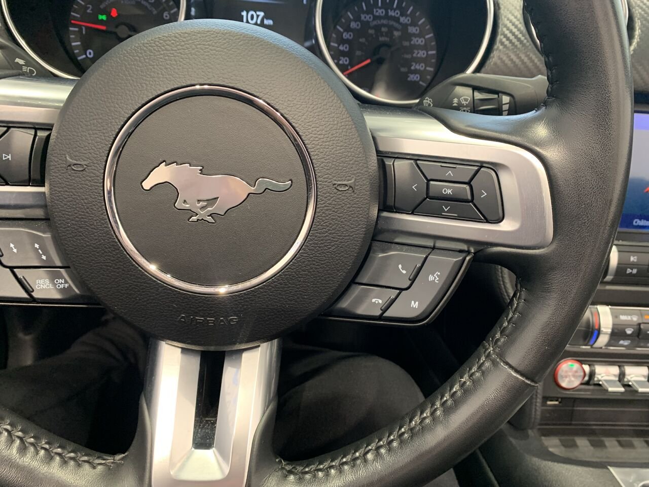 2022 Ford Mustang White Châteauguay - photo #20