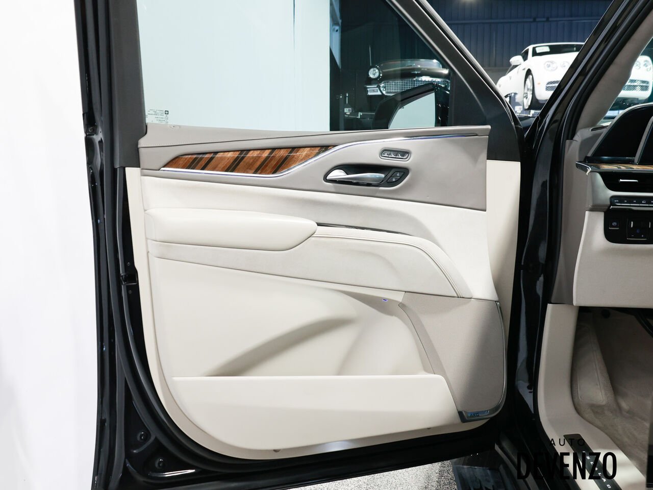 Cadillac Escalade ESV 2023 Noir Saint-Eustache - photo #14