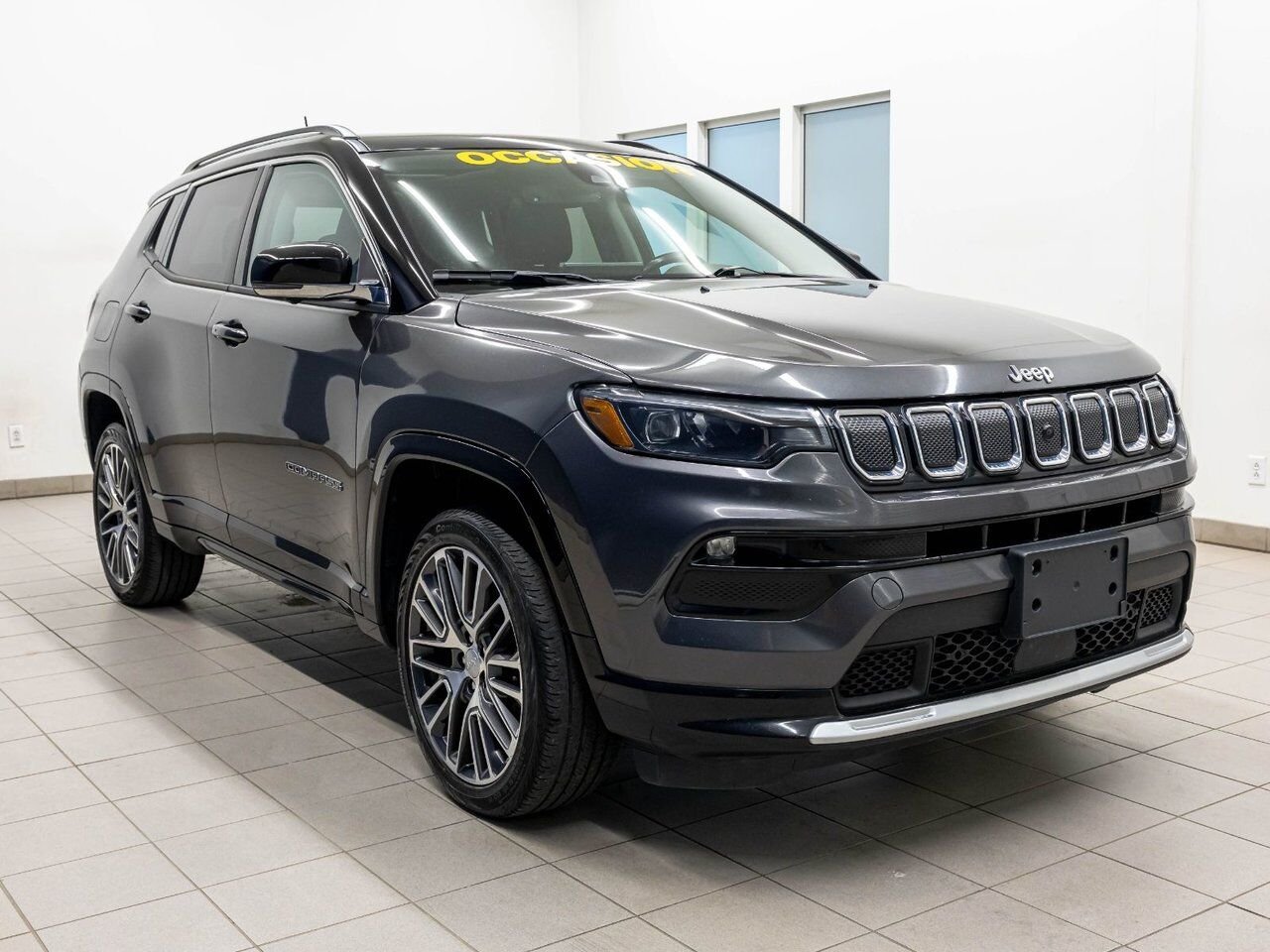 2022 Jeep Compass LIMITED 4X4 *TOIT* NAV CUIR SIÈGES VENTIL ALPINE Granite Crystal Saint-Jérôme - photo #10