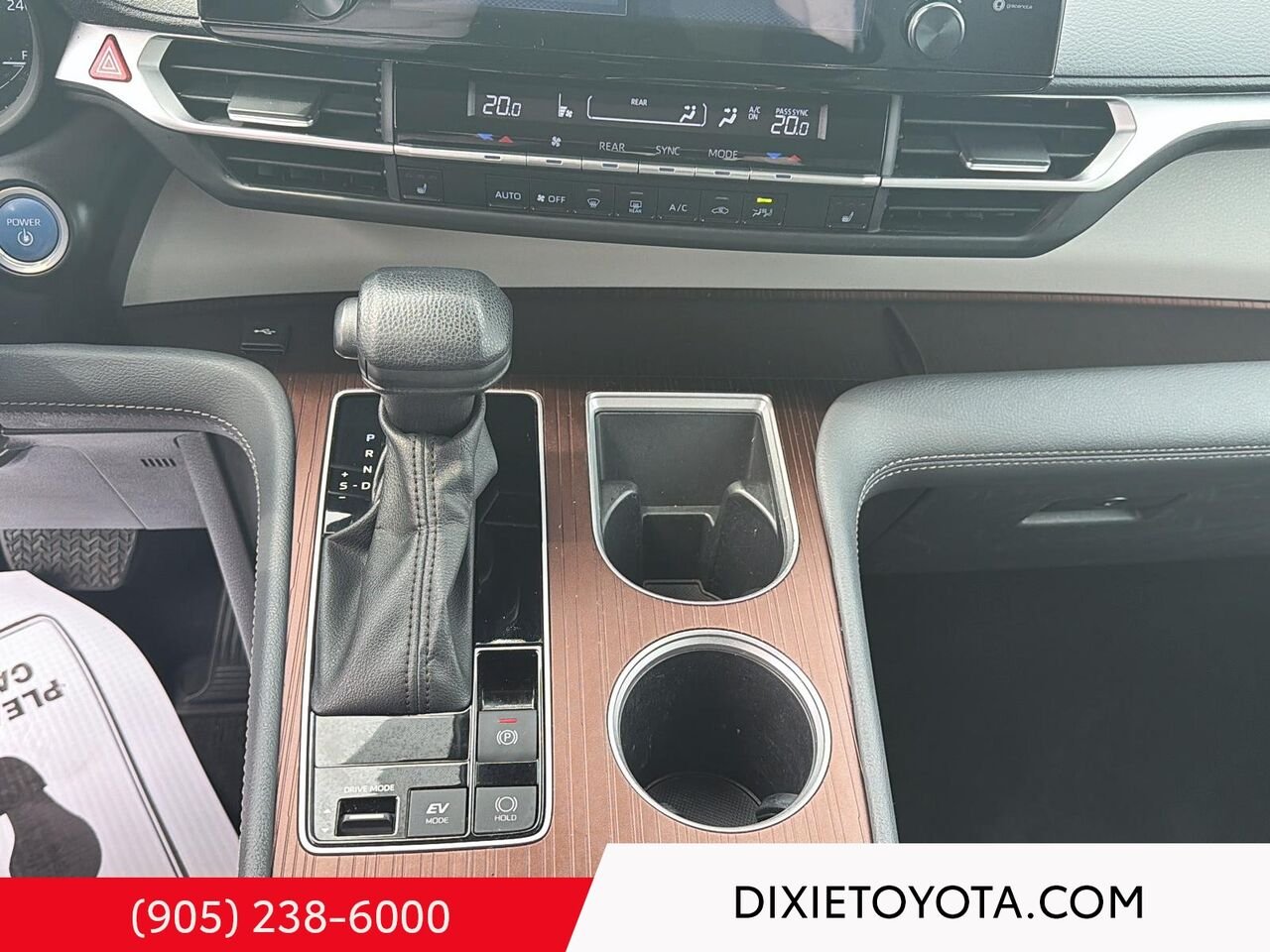 2024 Toyota Sienna LE AWD HYBRID / CLEAN CARFAX / 8 SEATS / HEATED SEATS / ALLOY WHEELS / CARPLAY AND ANDROID AUTO Black Mississauga - photo #15