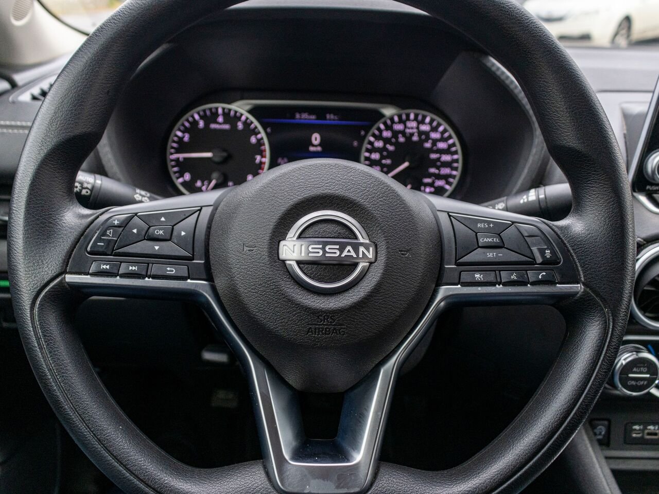 2025 Nissan Sentra SV FWD Grey Châteauguay - photo #9