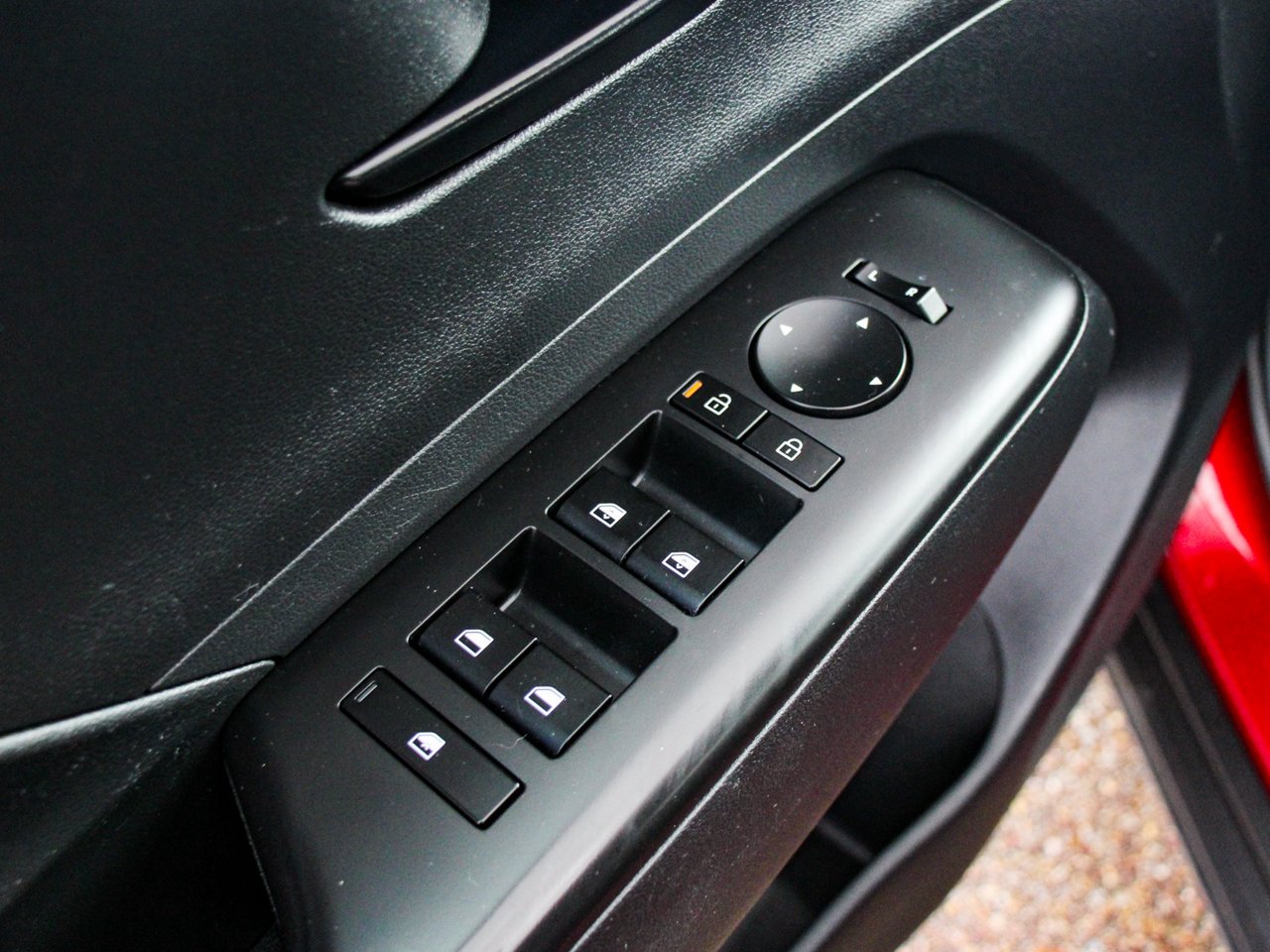 2024 Hyundai Kona 2.0L Preferred AWD Red Sherwood Park - photo #15