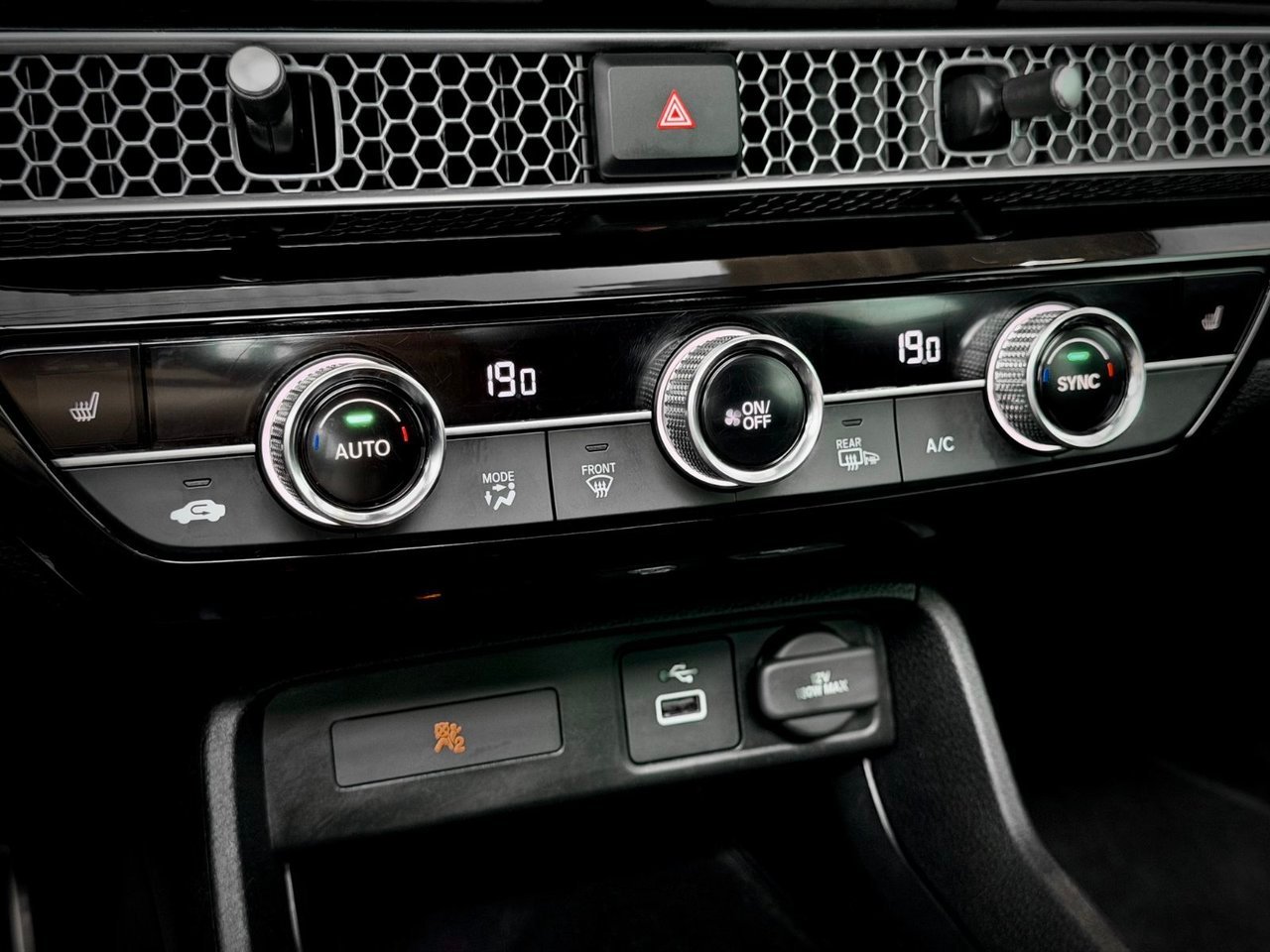 Honda Civic Sedan 2022 Blanc Notre-Dame-des-Prairies - photo #26