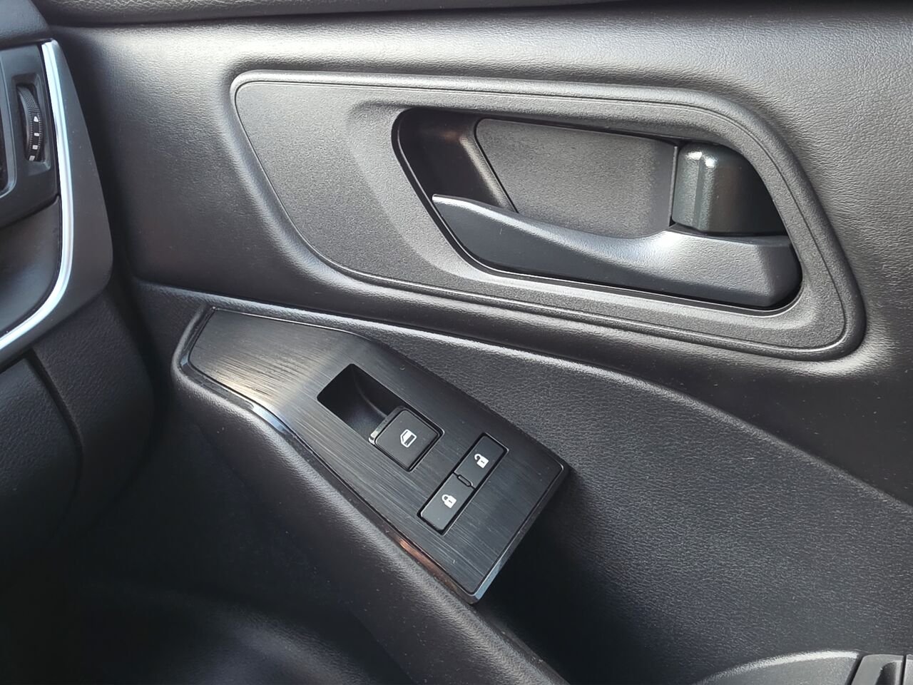 Nissan Rogue S TI AWD, Cruise control, Sièges chauffant, écran tactile 2024 Rouge Val-David - photo #15