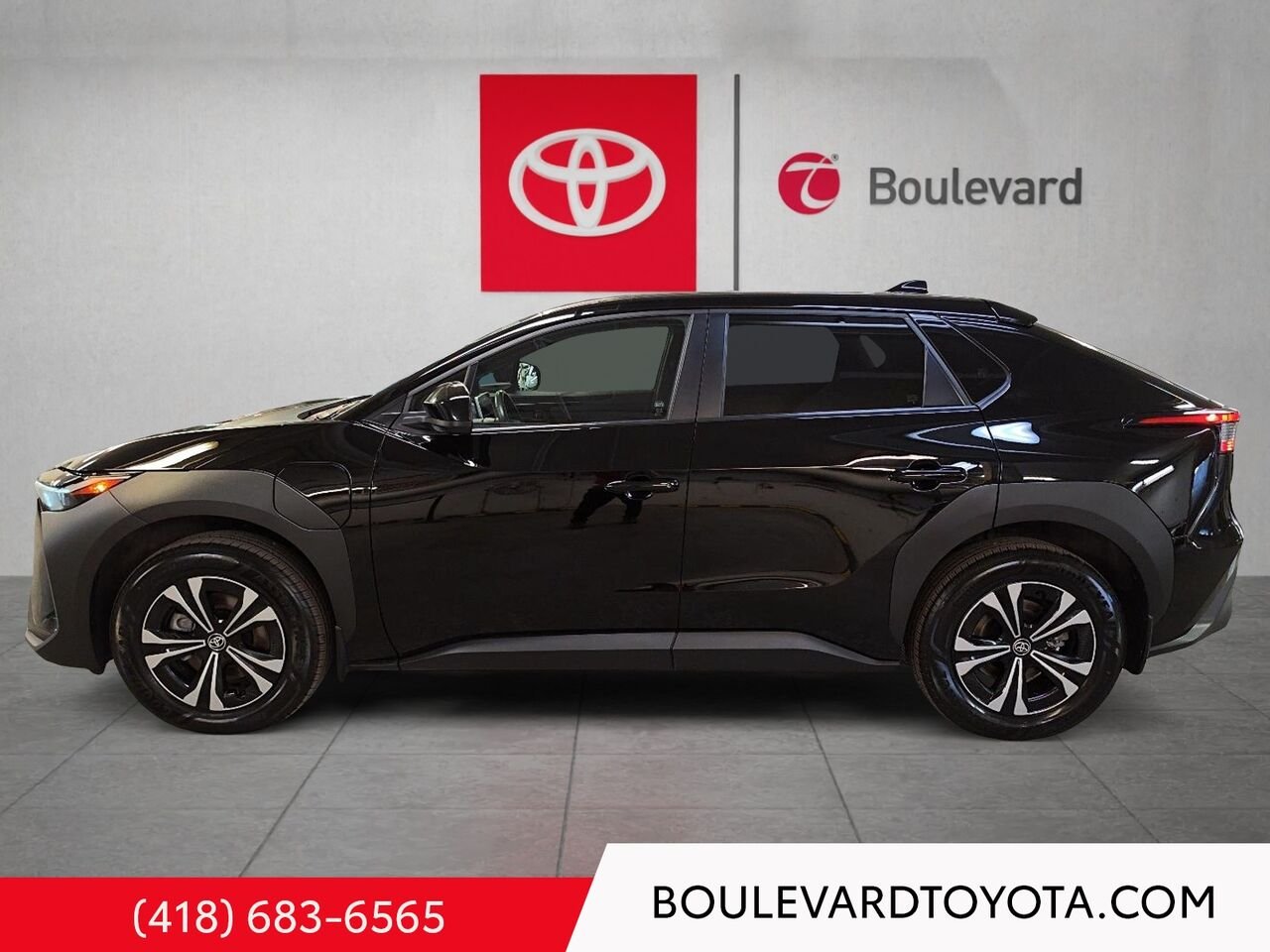 Toyota bZ4X 100243A-20 | LE 2024 Noir Québec - photo #6