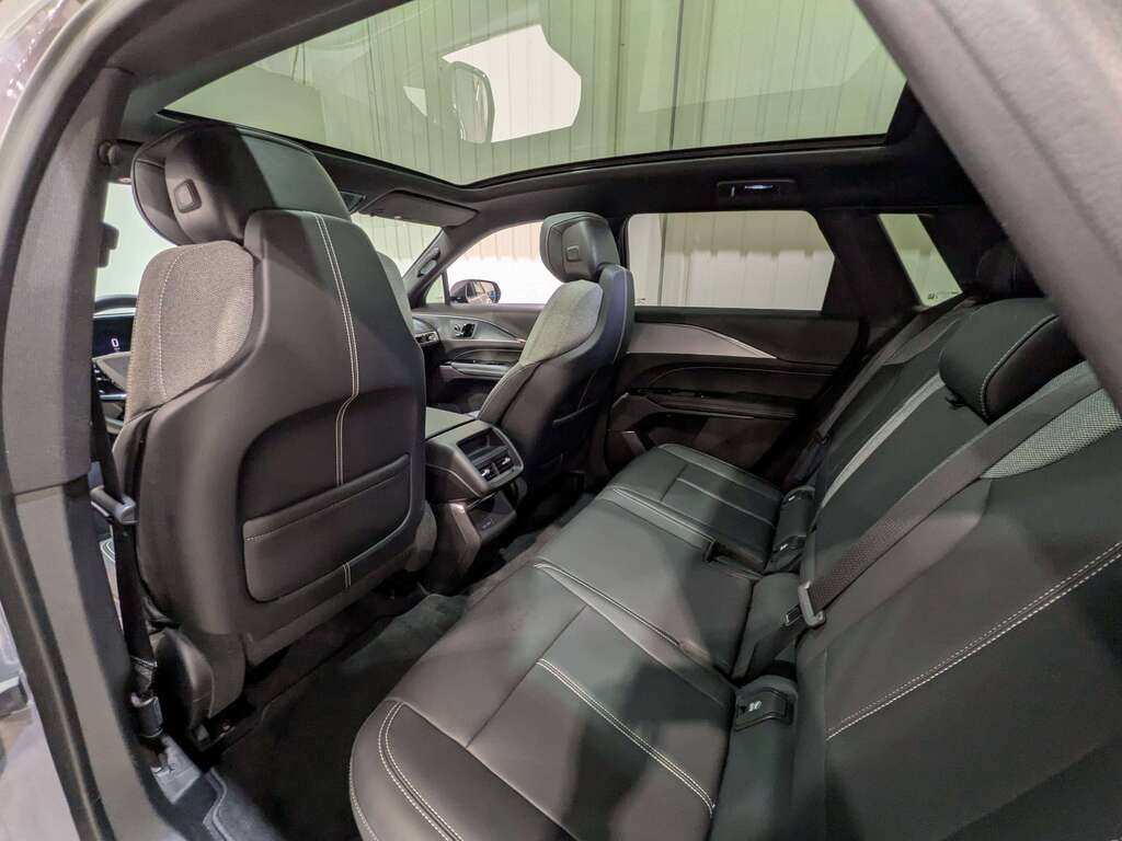 Cadillac LYRIQ 4dr Tech w/1SA 2024 Gris Val-David - photo #9