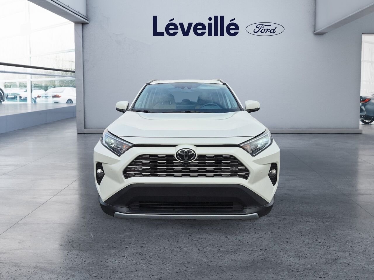 2019 Toyota RAV4 White Saint-Jérôme - photo #16