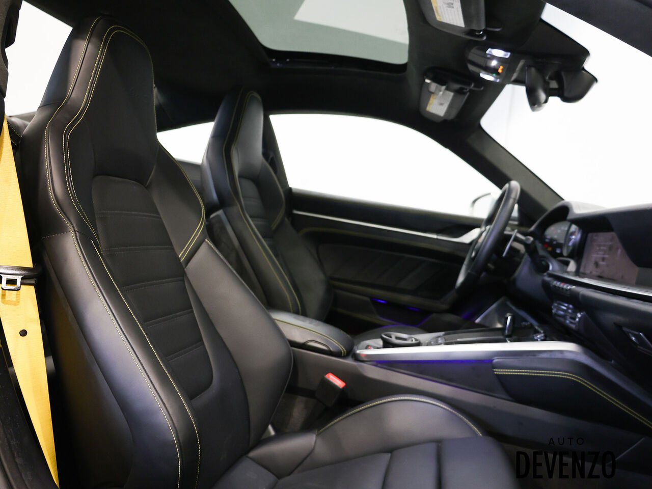 2024 Porsche 911 Silver Saint-Eustache - photo #10
