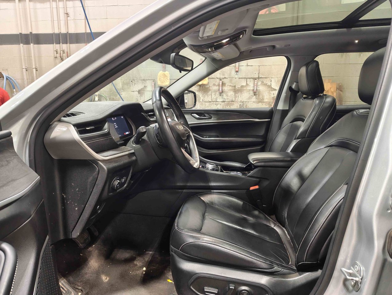 2021 Jeep Grand Cherokee L Limited 4x4 Grey Sherwood Park - photo #7