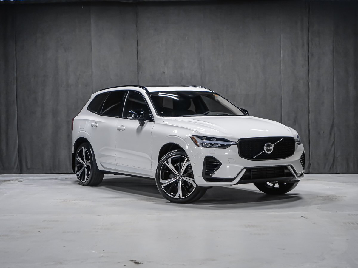 Volvo XC60 Recharge T8 ULTIMATE DARK 2024 Blanc Montréal - photo #1