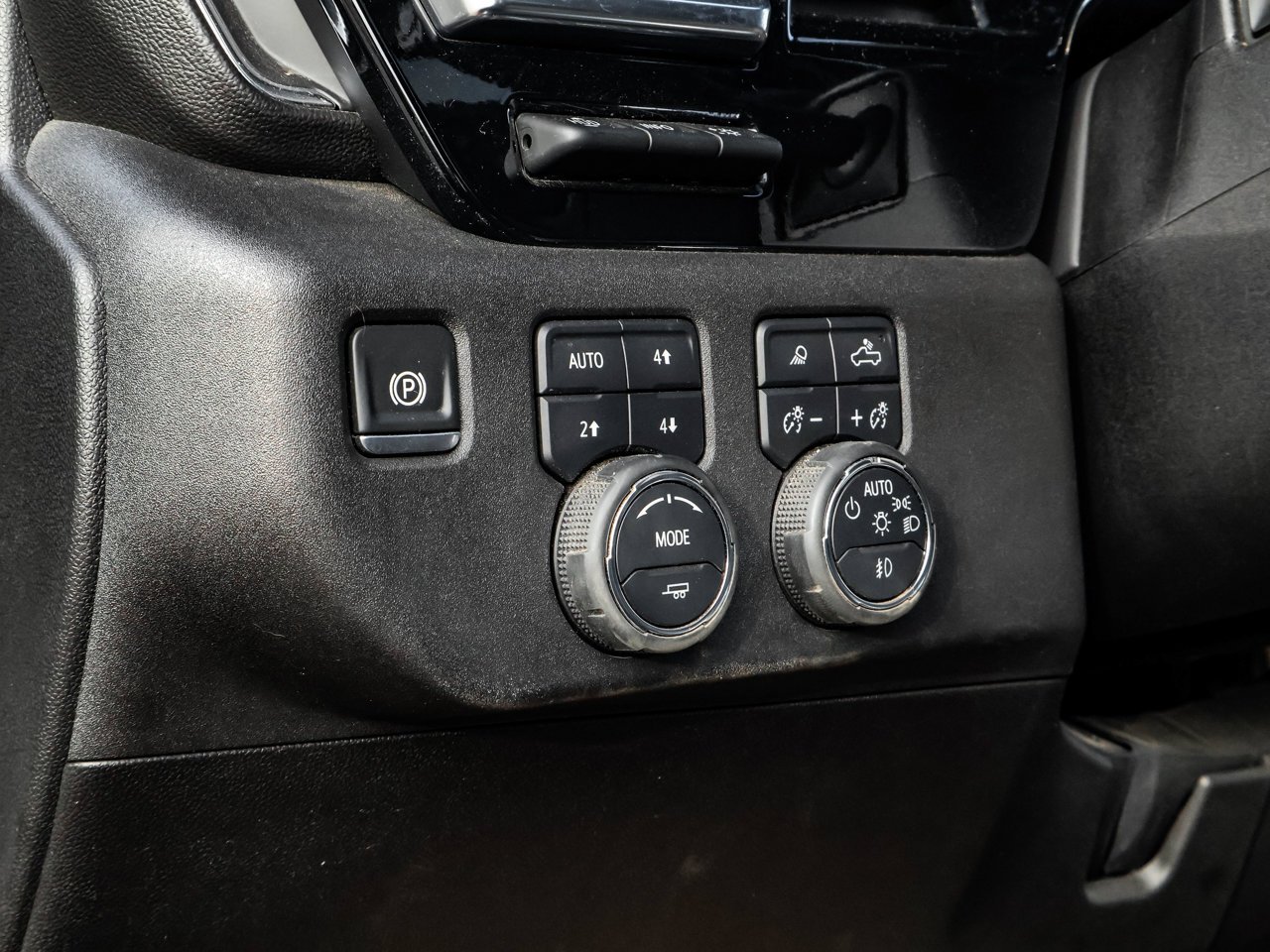 2024 Chevrolet Silverado 2500HD 4WD Crew Cab 159 High Country Black Sherwood Park - photo #20