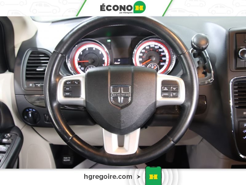 2016 Dodge GR Caravan White Laval - photo #17