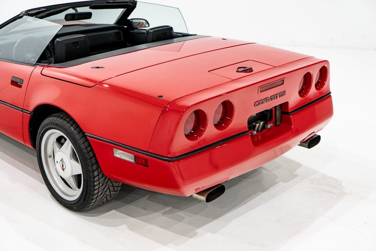 Chevrolet Corvette *PRIX EN USD* Callaway Turbo #123/400 built 1988 Rouge Montréal - photo #26