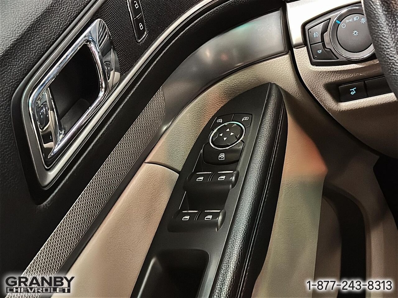 2018 Ford Explorer XLT, quatre roues motrices | G3898 Red Granby - photo #13