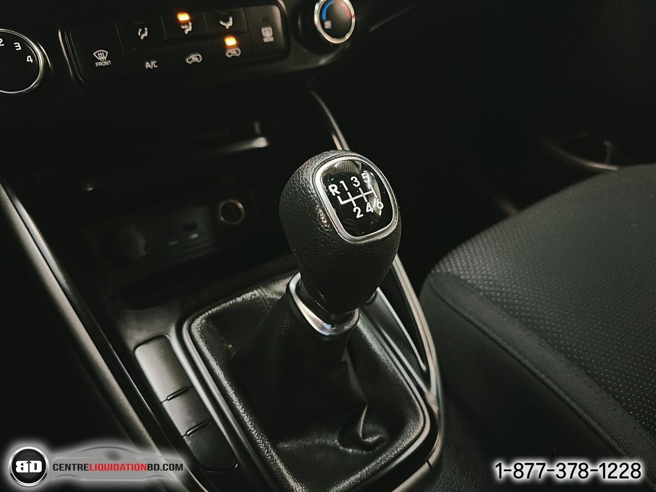 Kia Rondo LX familiale 4 portes BM | A8559 2015 Gris Granby - photo #19