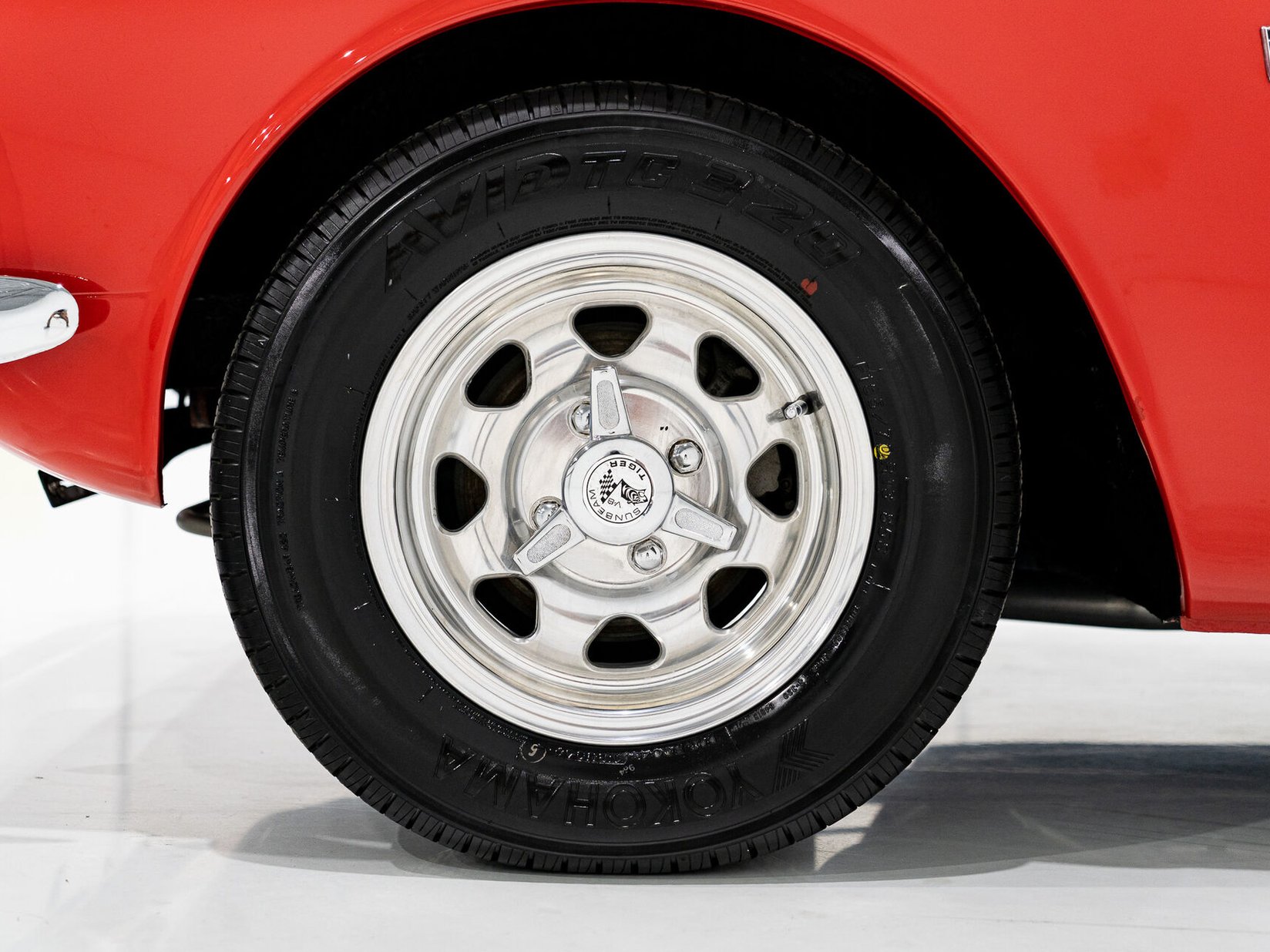 Sunbeam Tiger Unrestored with single repaint **PRIX EN USD** 1967 Rouge Montréal - photo #46