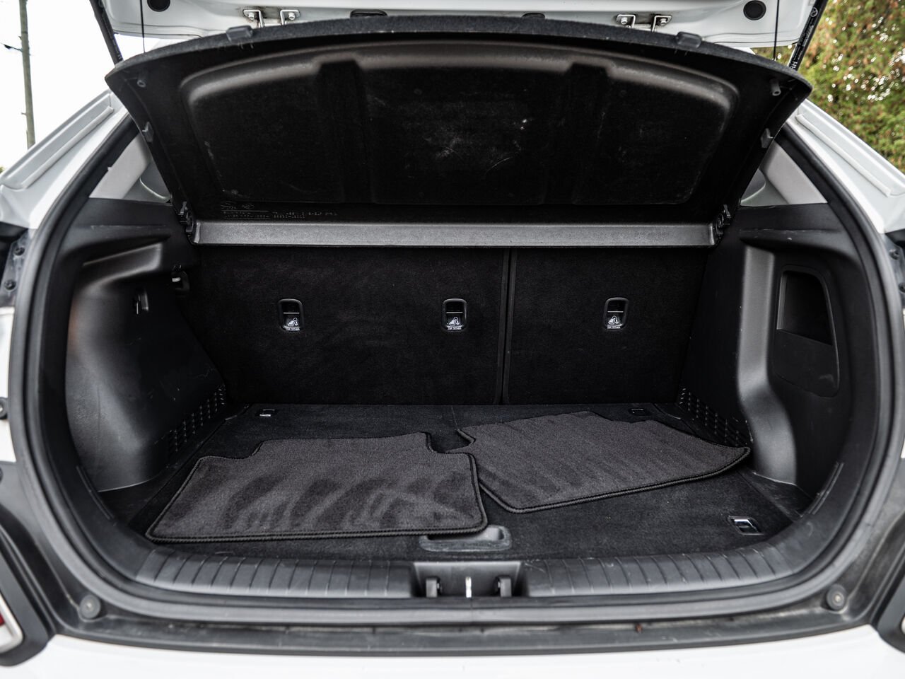 2020 Hyundai Kona White Sainte-Julienne - photo #6
