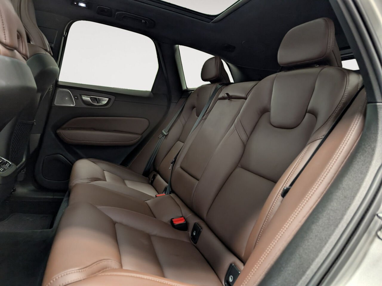 2023 VOLVO XC60 Ultimate Bright Theme AWD Toit Pano Sièges Chauffants Grey Sherbrooke - photo #10