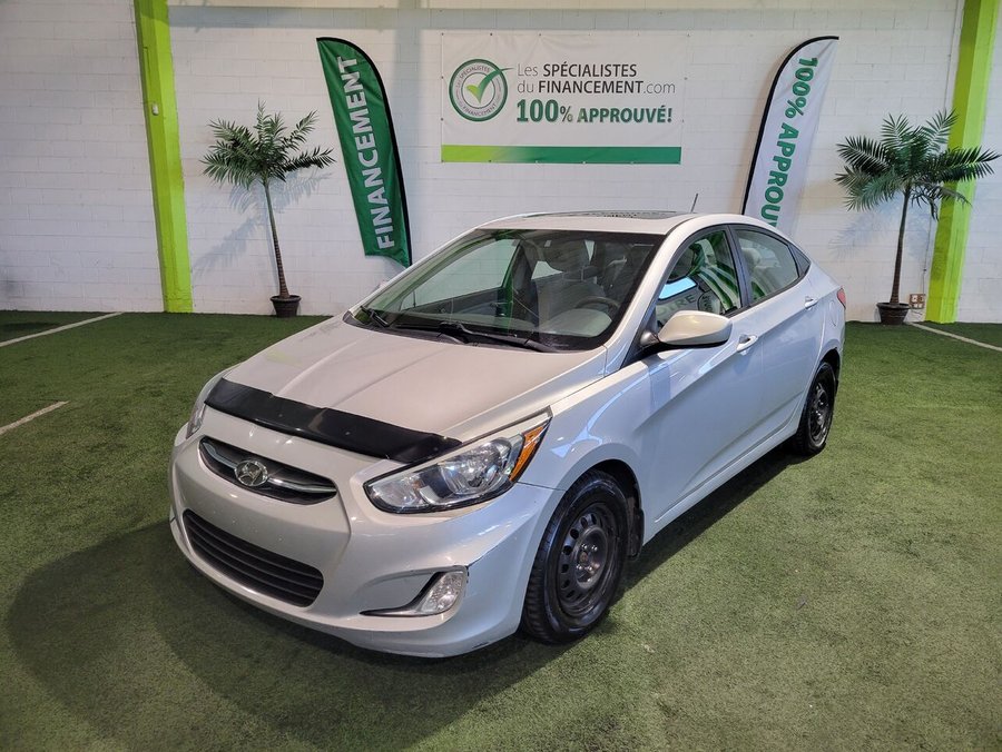 Hyundai Accent Berline 4 portes, boîte automatique SE 2015 Gris