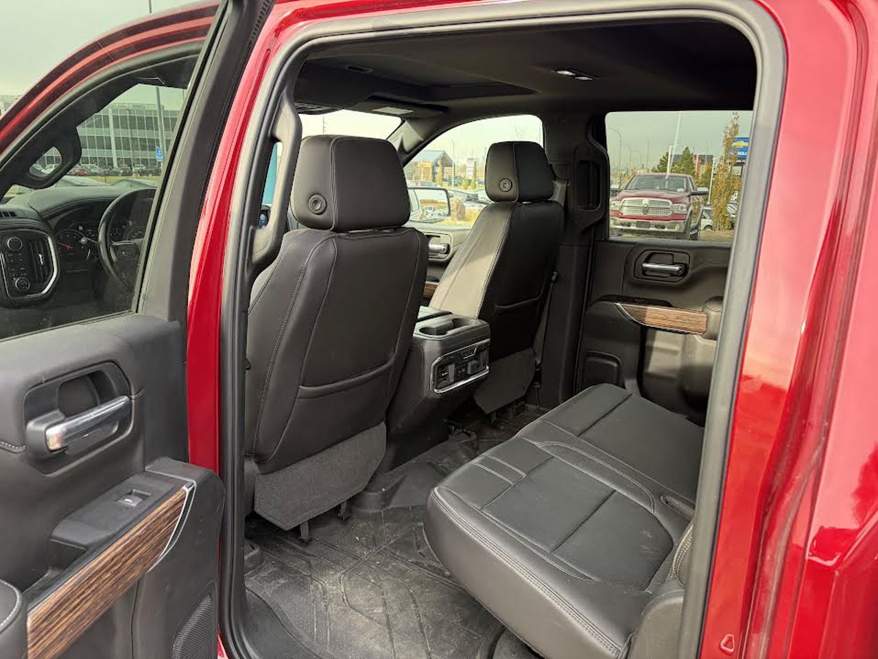 2019 Chevrolet Silverado 1500 4WD Crew Cab 147 High Country Red Sherwood Park - photo #5
