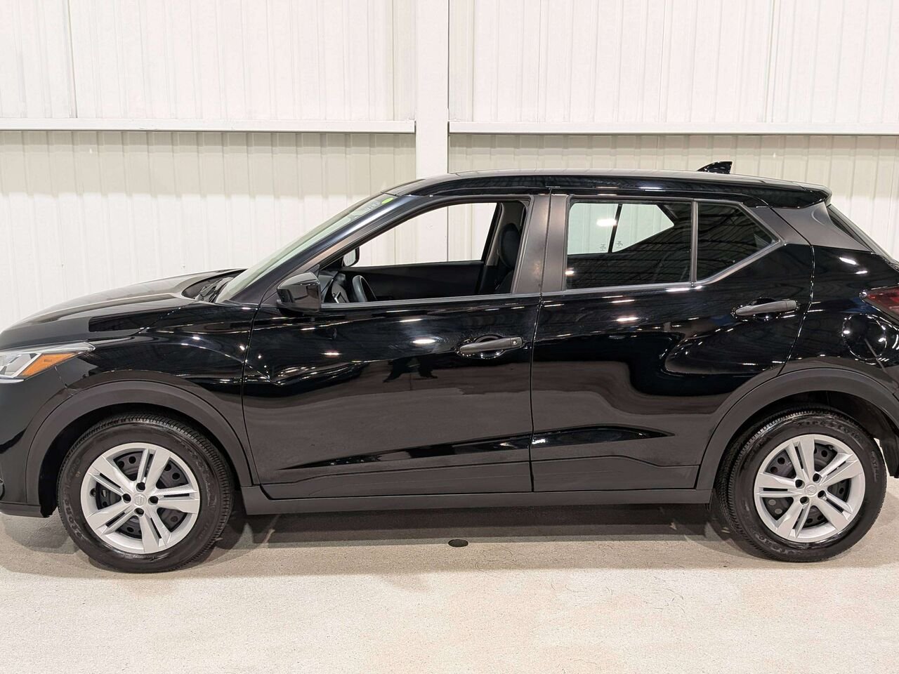 2024 Nissan Kicks S FWD Black Val-David - photo #4