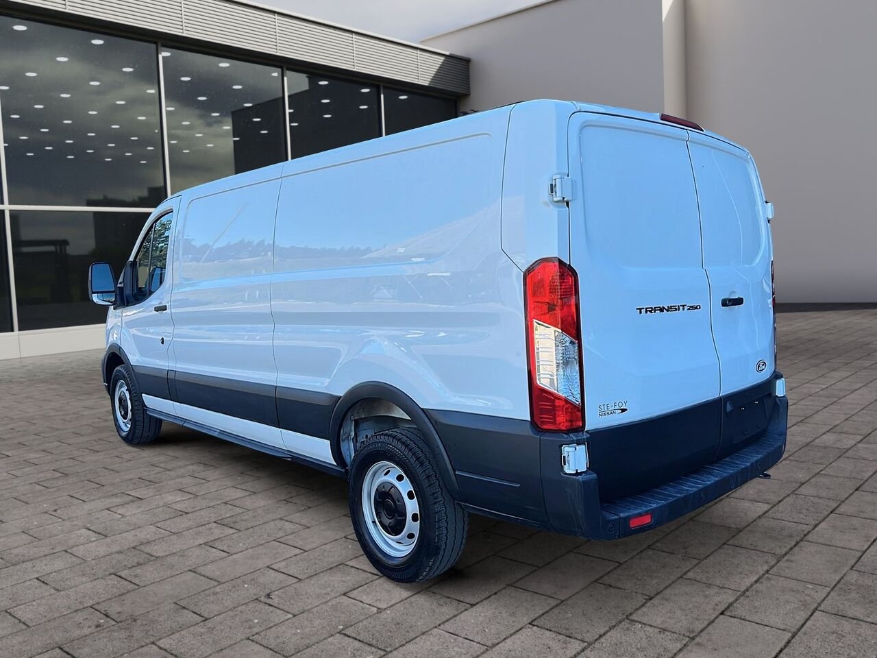 Ford Transit fourgon utilitaire 2026 Blanc Québec - photo #3
