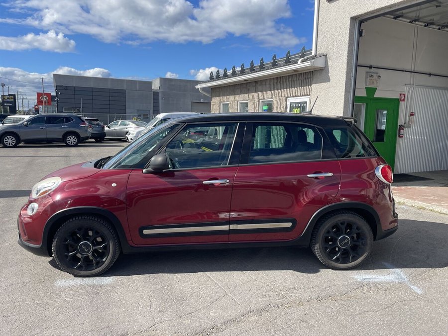 2015 FIAT 500L 2015 Red