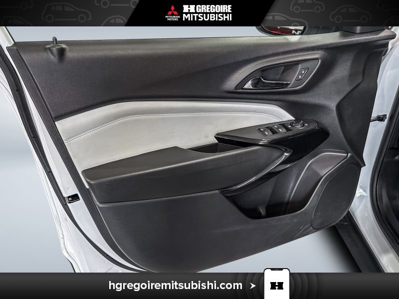 2025 Chevrolet Trax White Laval - photo #12